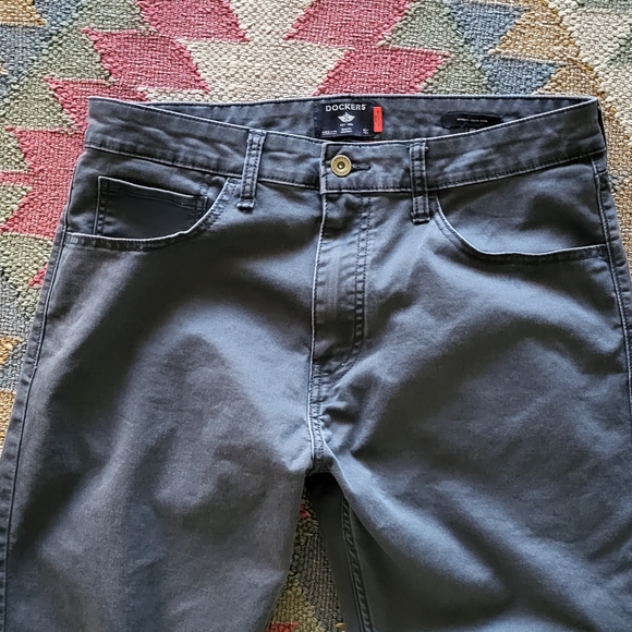 Dockers Straight Fit Jean Cut All Seasons Tech Pants 32" - Steelhead Gray - Picture 8 of 8